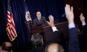 Ben-Bernanke-gives-press--007